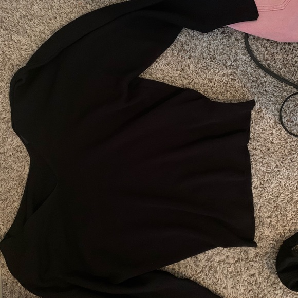 Cute outfit black sweater and skirt - Picture 4 of 6